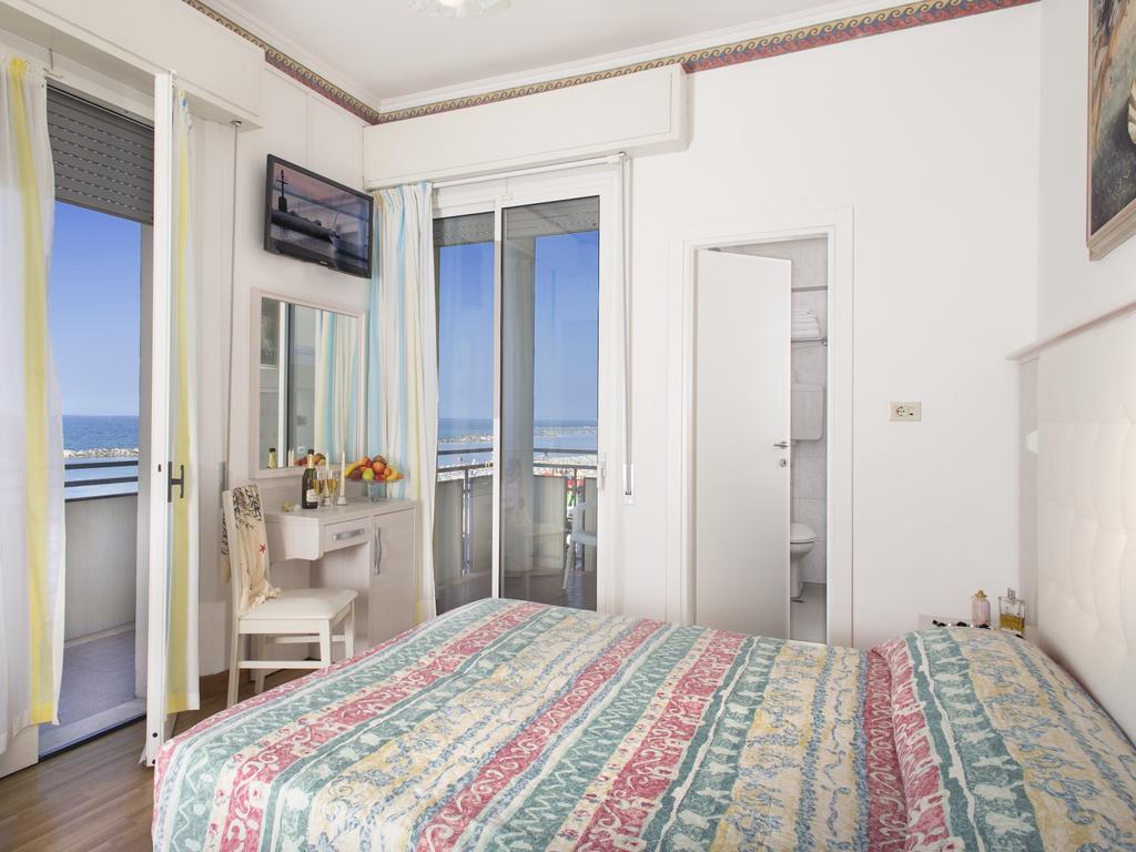 Hotel Titanus Bellaria-Igea Marina Exterior foto