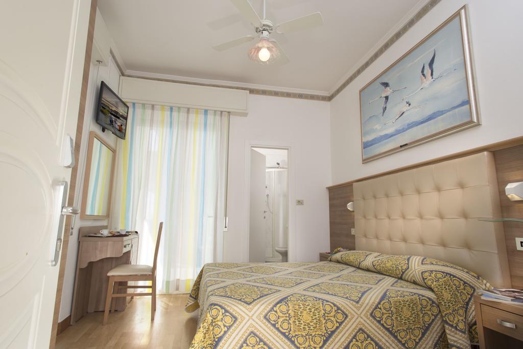 Hotel Titanus Bellaria-Igea Marina Exterior foto