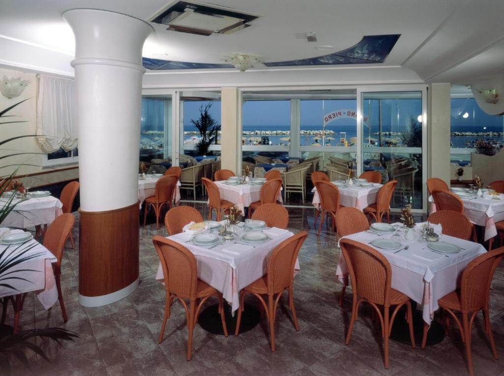 Hotel Titanus Bellaria-Igea Marina Exterior foto
